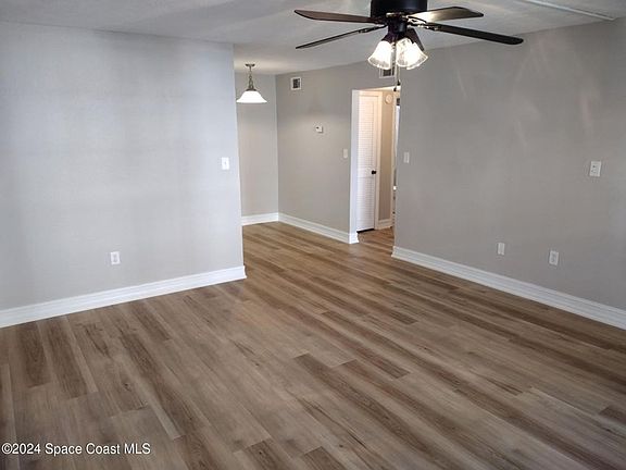 4th image of 190 E Olmstead Dr Unit F4