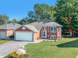 30 Charles St, Penetanguishene, ON L9M 2G7
