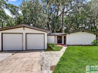 521 Red Oak Dr, Savannah, GA 31419