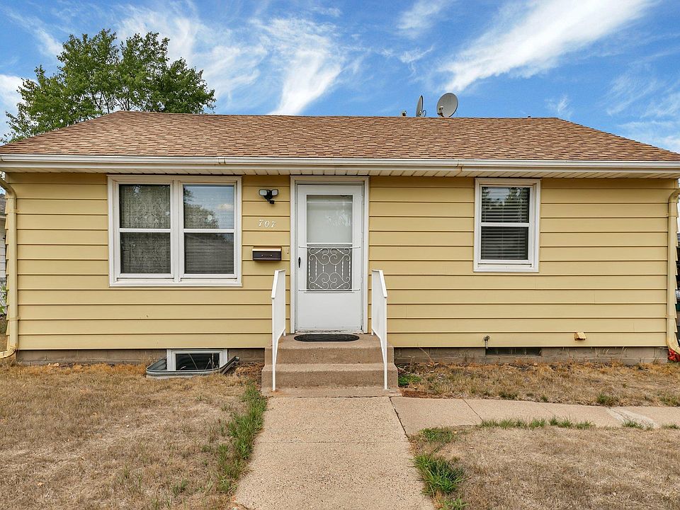 1st image of 707 26th Ave N