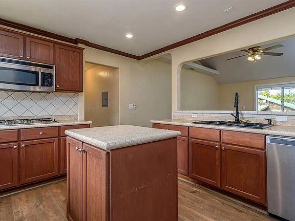 3rd image of 46971 Collins Landing Rd
