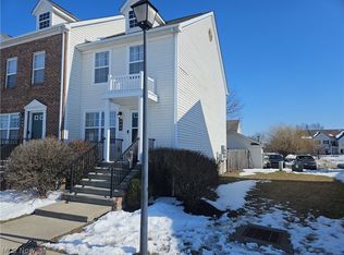 988 Hartford Village Blvd, Columbus, OH