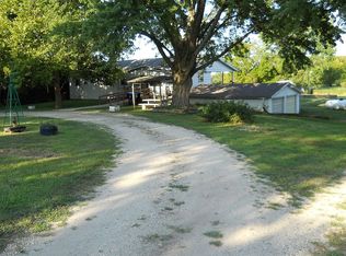 8150 NW Davis Rd, Rossville, KS 66533