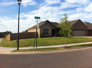 5590 Peyton Pl, Springdale, AR 72762