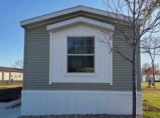 157 Kingsway Dr, North Mankato, MN 56003