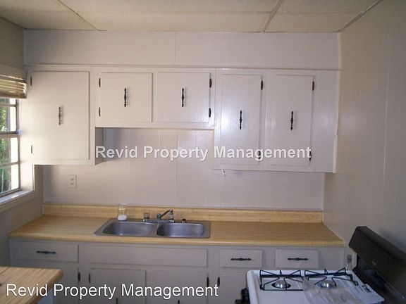 2nd image of 1605 Eastmoreland Ave APT 3