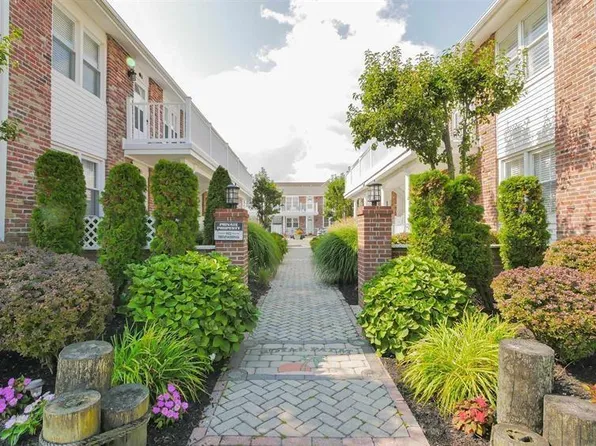 9711 Ventnor Ave APT 2C, Margate City, NJ 08402