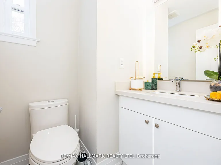 16 Paultiel Dr W — Photo 11