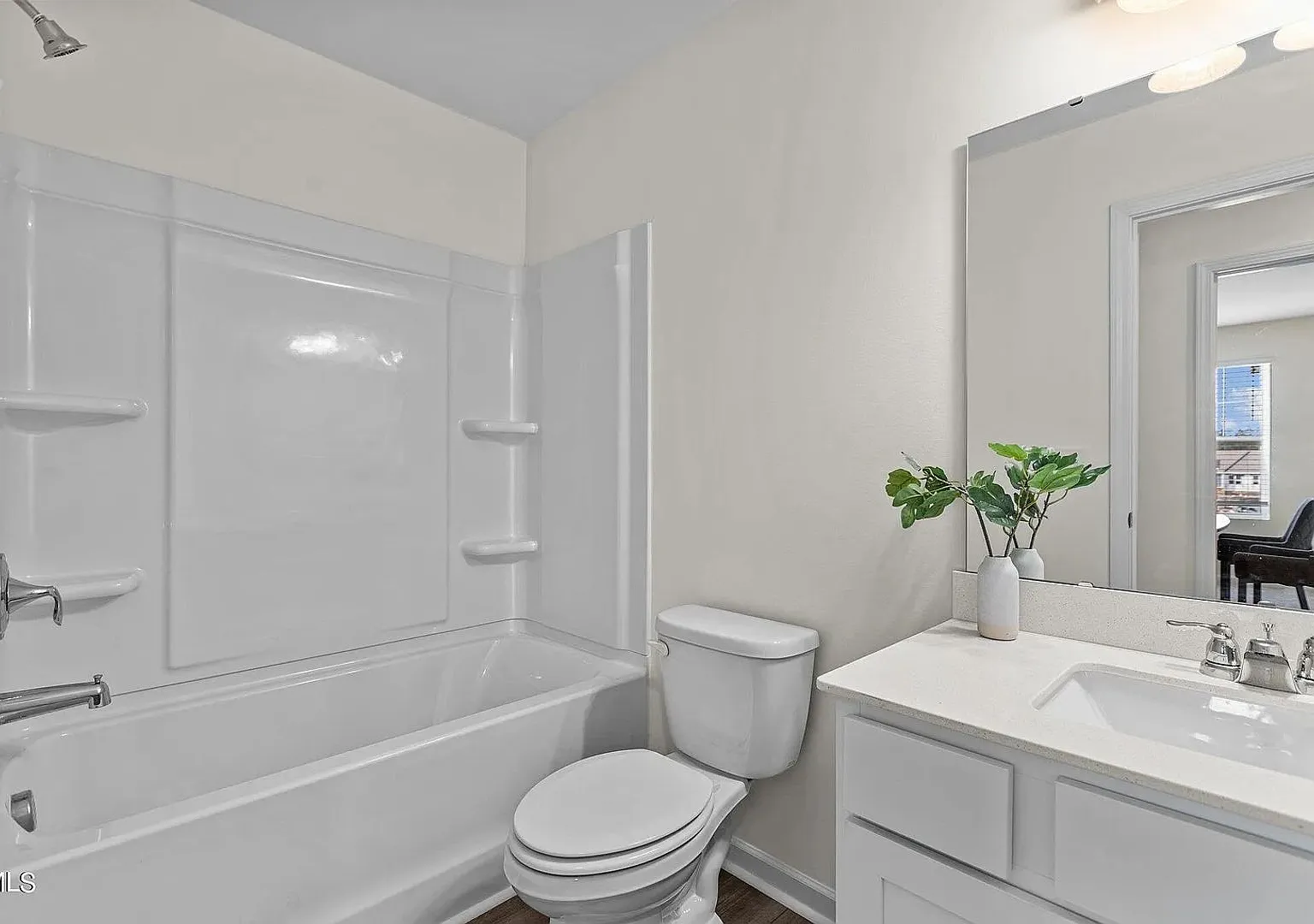 Room in 3 Bedroom Home at Primo Dr — Photo 4