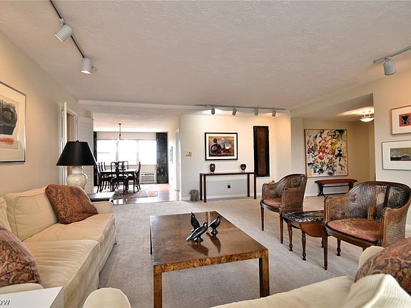3rd image of 13900 Shaker Blvd APT 916