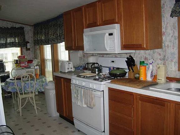 3rd image of 109 N Jefferson St