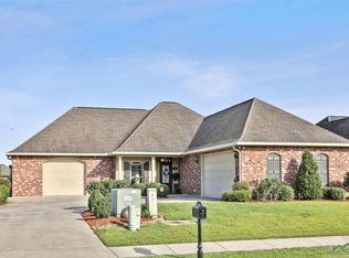 141 Lake Accardo Ave, Thibodaux, LA 70301