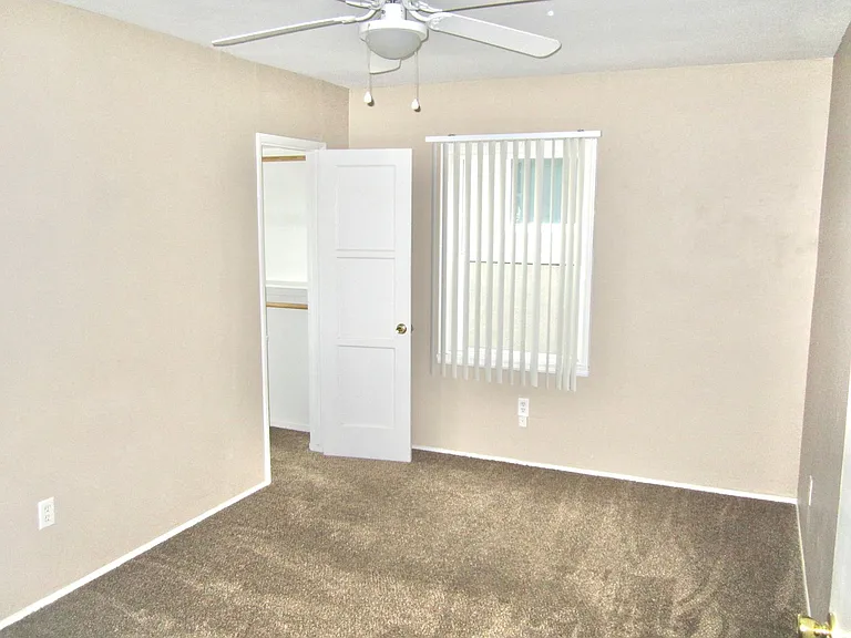 4825-4831 Del Monte Ave — Photo 5