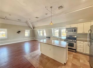 23 Peck Ln FLOOR 3, Warwick, RI 02888