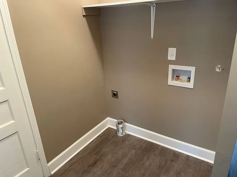3179 Jackson Ave — Photo 10