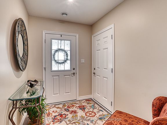 4th image of 252 Lake Breeze Dr