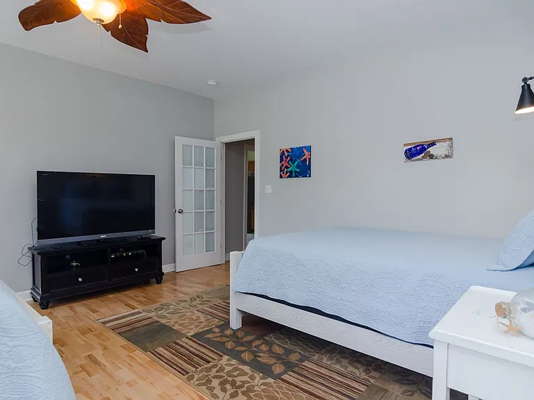 102 Moorefield Dr — Photo 31