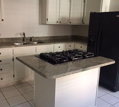 4th image of 1032 Cambronne St