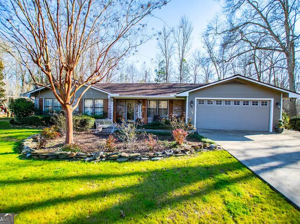 380 Duke Dr, Heflin, AL 36264