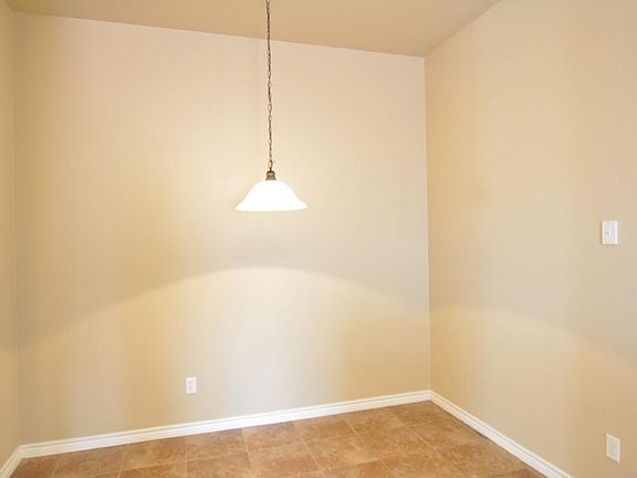 5th image of 607 Paseo Del Plata