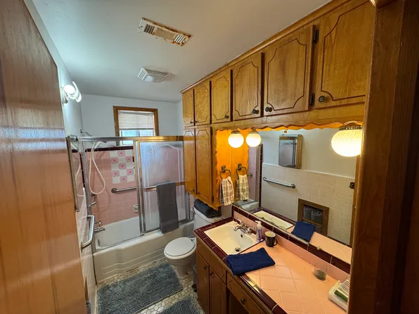 1009 N Main St #1, Sand Springs, OK 74063