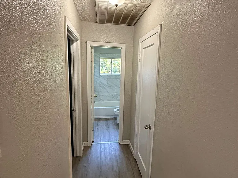 2213 Lea Crest Dr — Photo 10