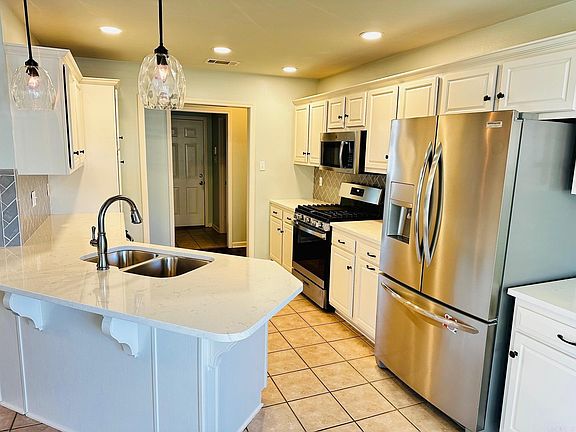 5th image of 4013 Evergreen Dr