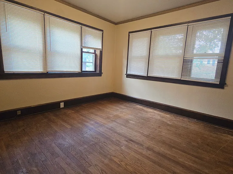 939 N Church St — Photo 12