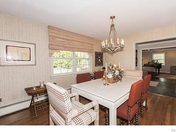 5th image of 70 Dulan Dr