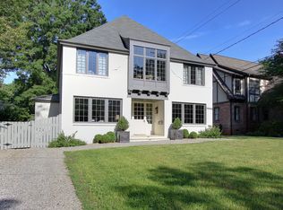 2746 Picardy Pl, Charlotte, NC 28209