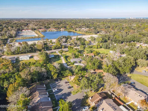 1513 Heritage Ln, Holly Hill, FL 32117