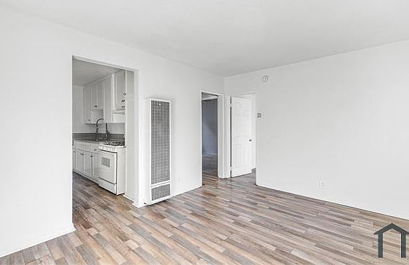 3rd image of 2826 E Cesar E Chavez Ave #3