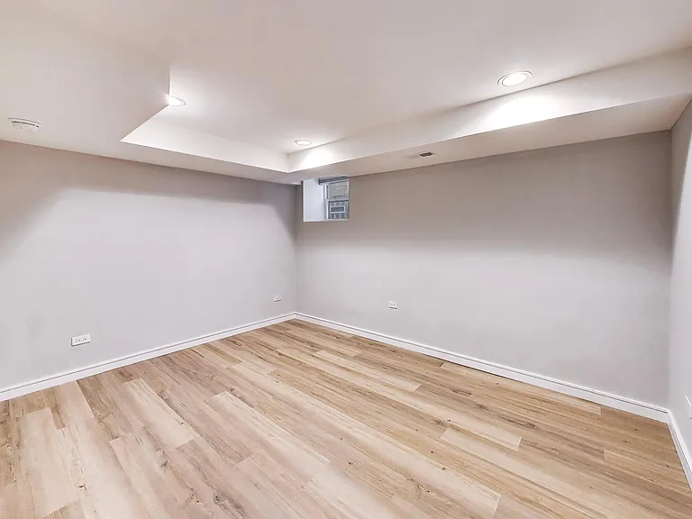 824 N Maplewood Ave #G — Photo 13