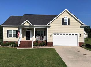 317 Maddux Dr, Pikeville, NC 27863