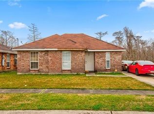 2812 Shannon Dr, Violet, LA 70092