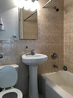 Rented by Level Group | media 9