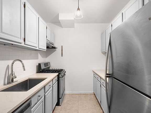 3rd image of 1240 Bedford Ave APT 1G