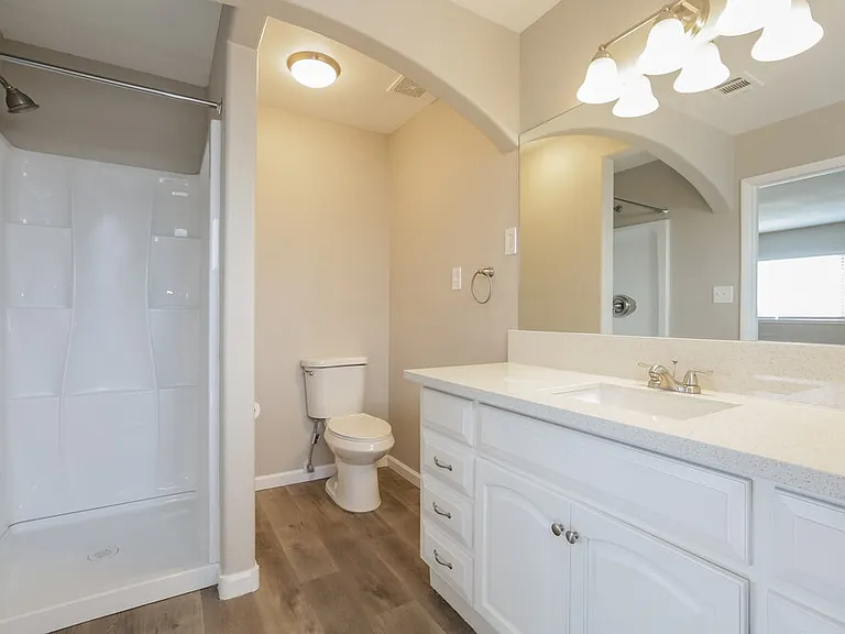 8116 Eginton Ave — Photo 10