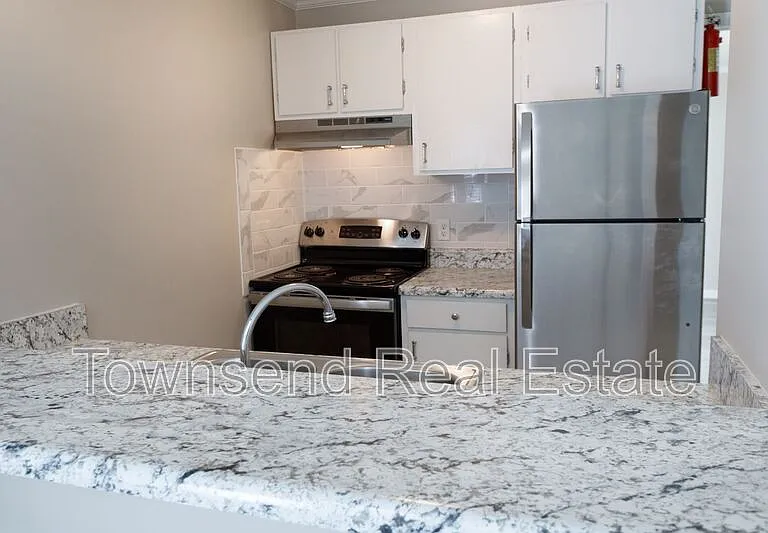 5849A Century Oaks Dr — Photo 3
