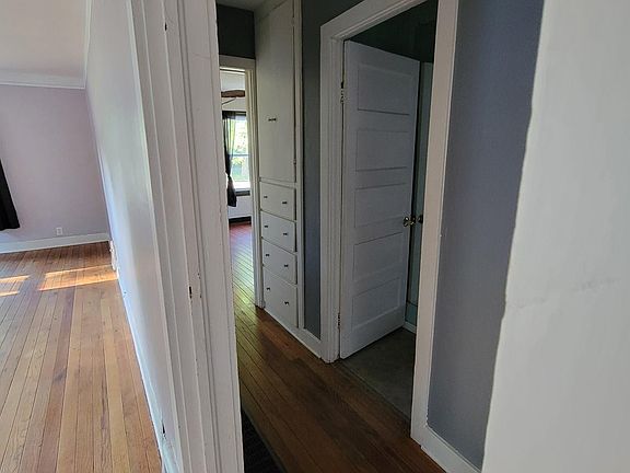 5th image of 201 N Catalpa St