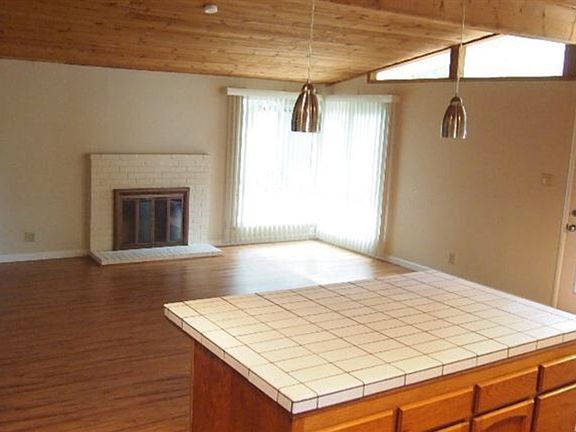 5th image of 2721 Panay Ct