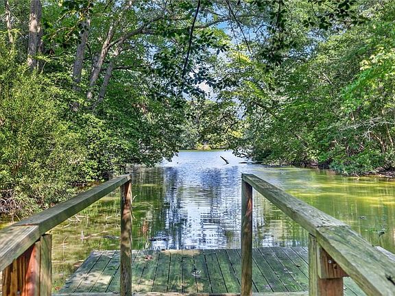 2nd image of 1546 Moores Point Rd