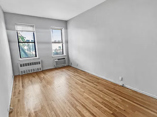 207 East 15th Street image 1 of 6