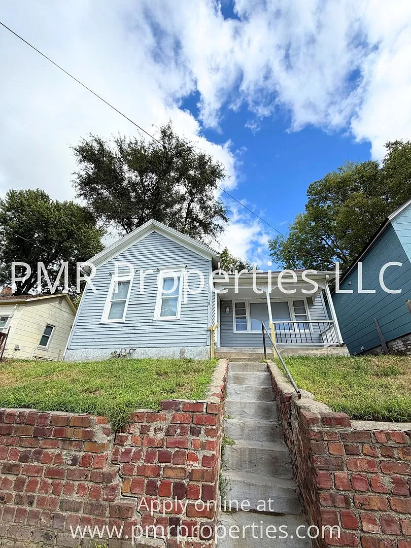 2529 S 13th St. Saint Joseph, Mo 64503 — Photo 1