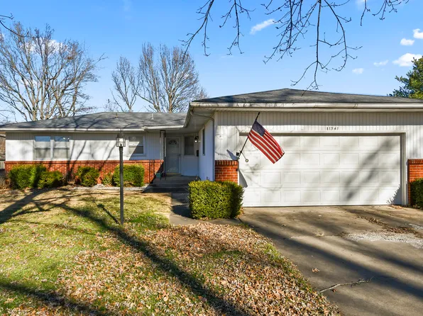 1541 E Crestview Street, Springfield, MO 65804
