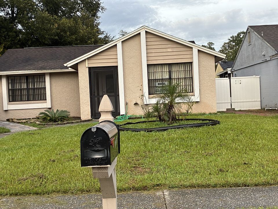 1st image of 3208 Russett Dr