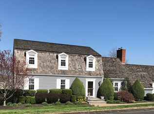 191 Sea Meadow Dr, Portsmouth, RI 02871