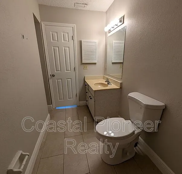5811 4th St E — Photo 16