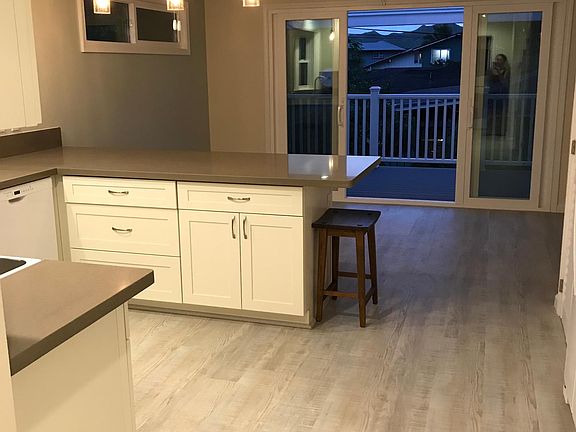 Eating counter with stools.