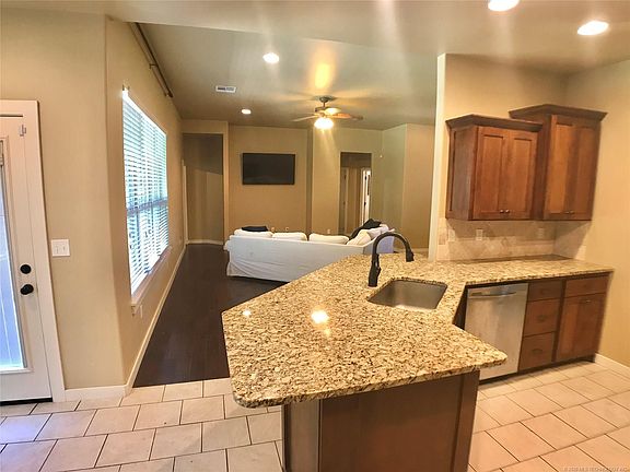 3rd image of 16611 County Road 3537